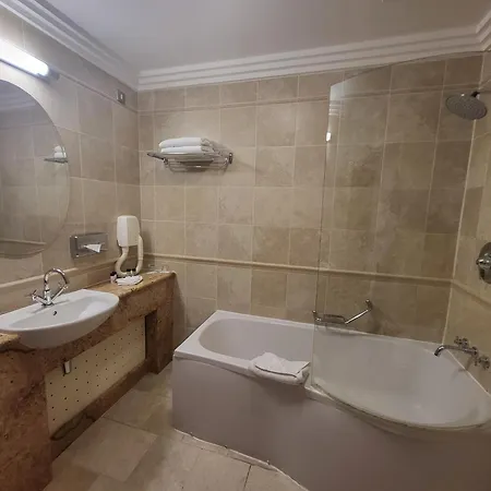 Hotel Lawlors 4*
