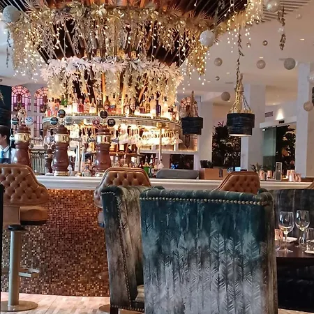 Lawlors Szálloda 4*